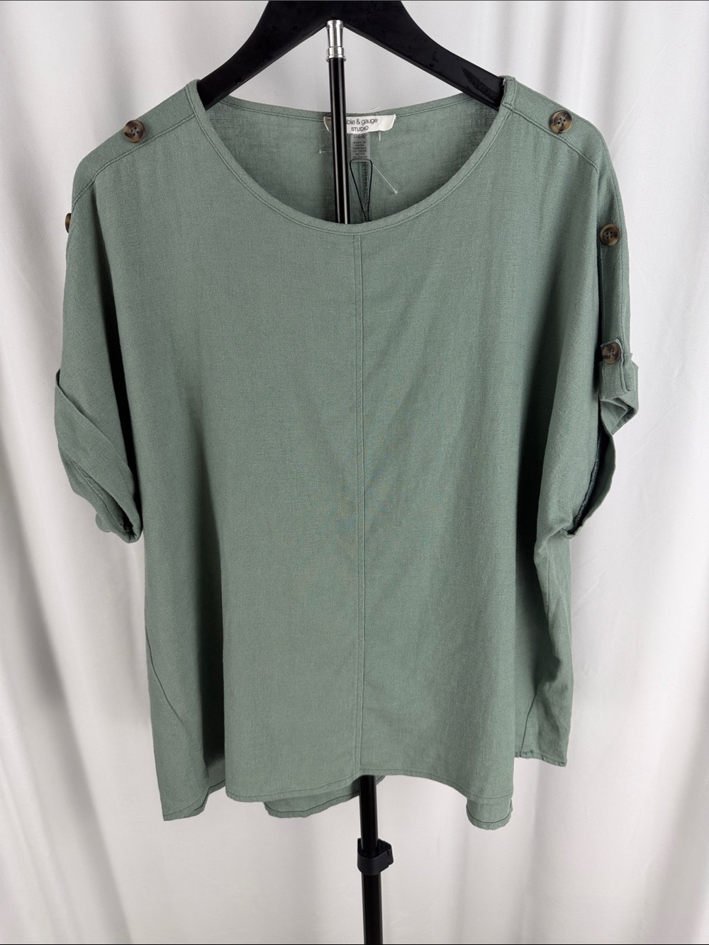 Cable & Gauge Studio Linen Blend Sage Green Button Sleeve Top Large
